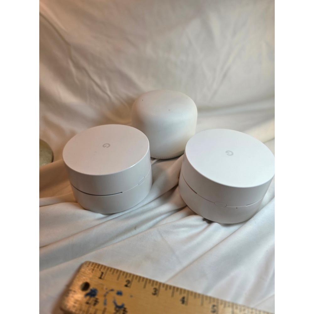 Google Wifi Mesh System 3-Pack 2x AC-1304 Routers & 1x Nest Wifi Point White